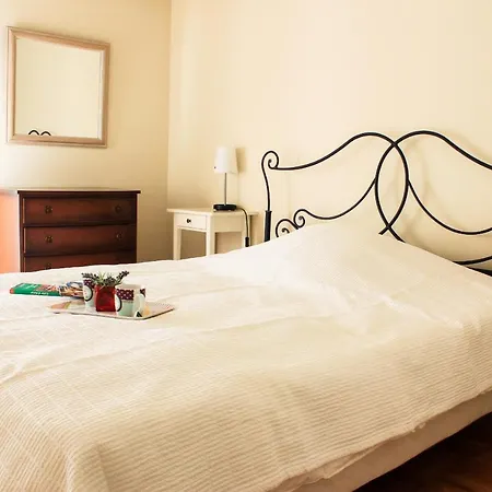 Apartment Escapade 8