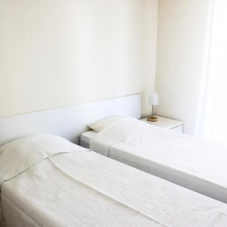 Escapade 8 Apartment